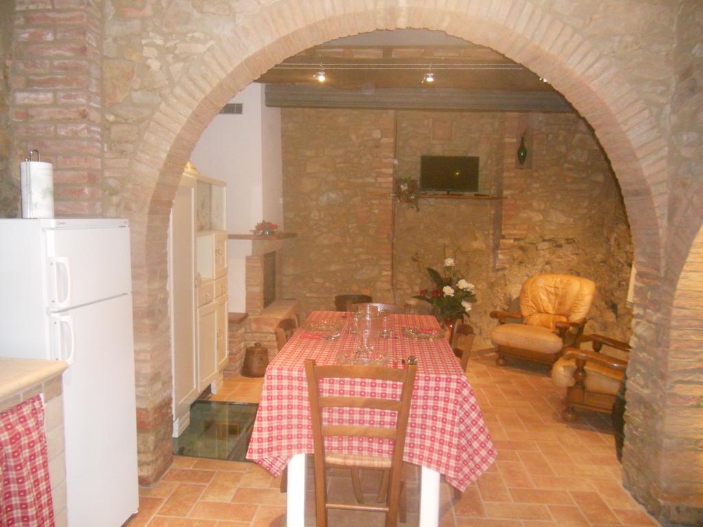 Apartment Casa Antica Chianni Bilik gambar