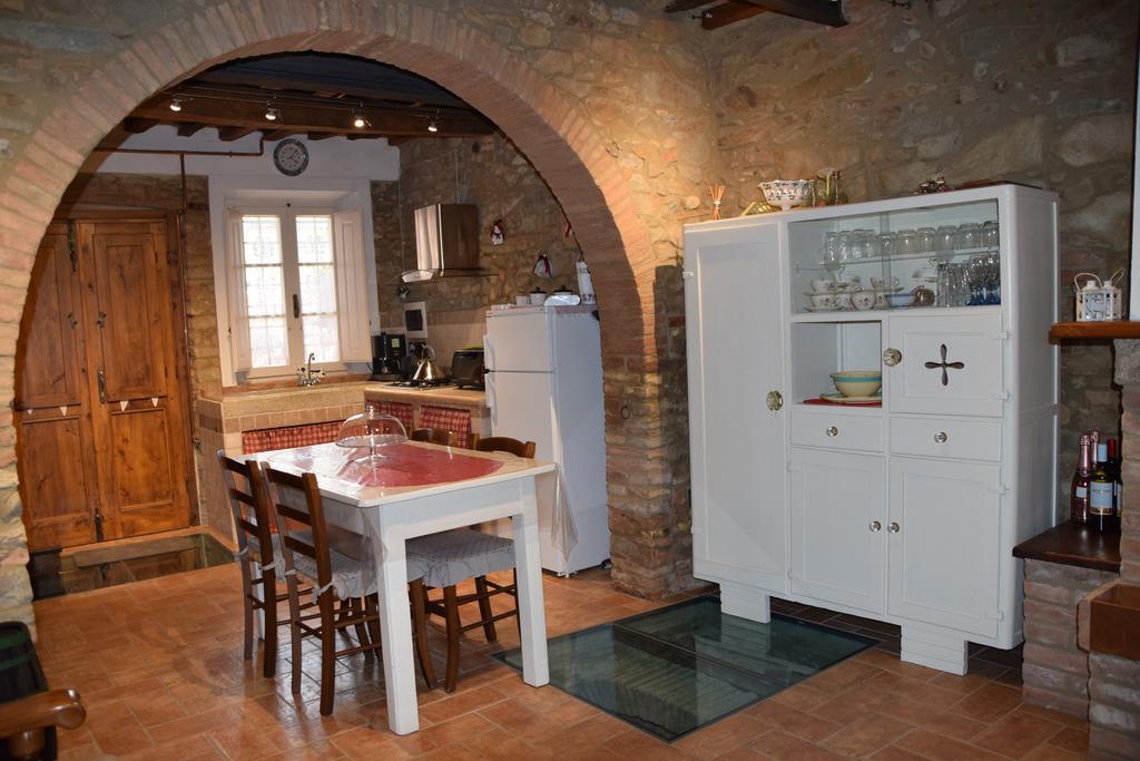 Apartment Casa Antica Chianni Luaran gambar